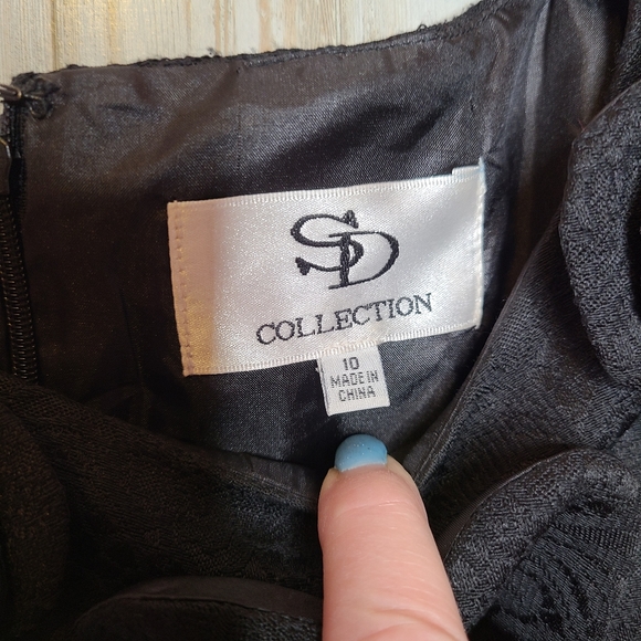 SD Collection Black Sleeveless Sheath Dress Embossed Print Ladies Size 10 - Picture 4 of 11